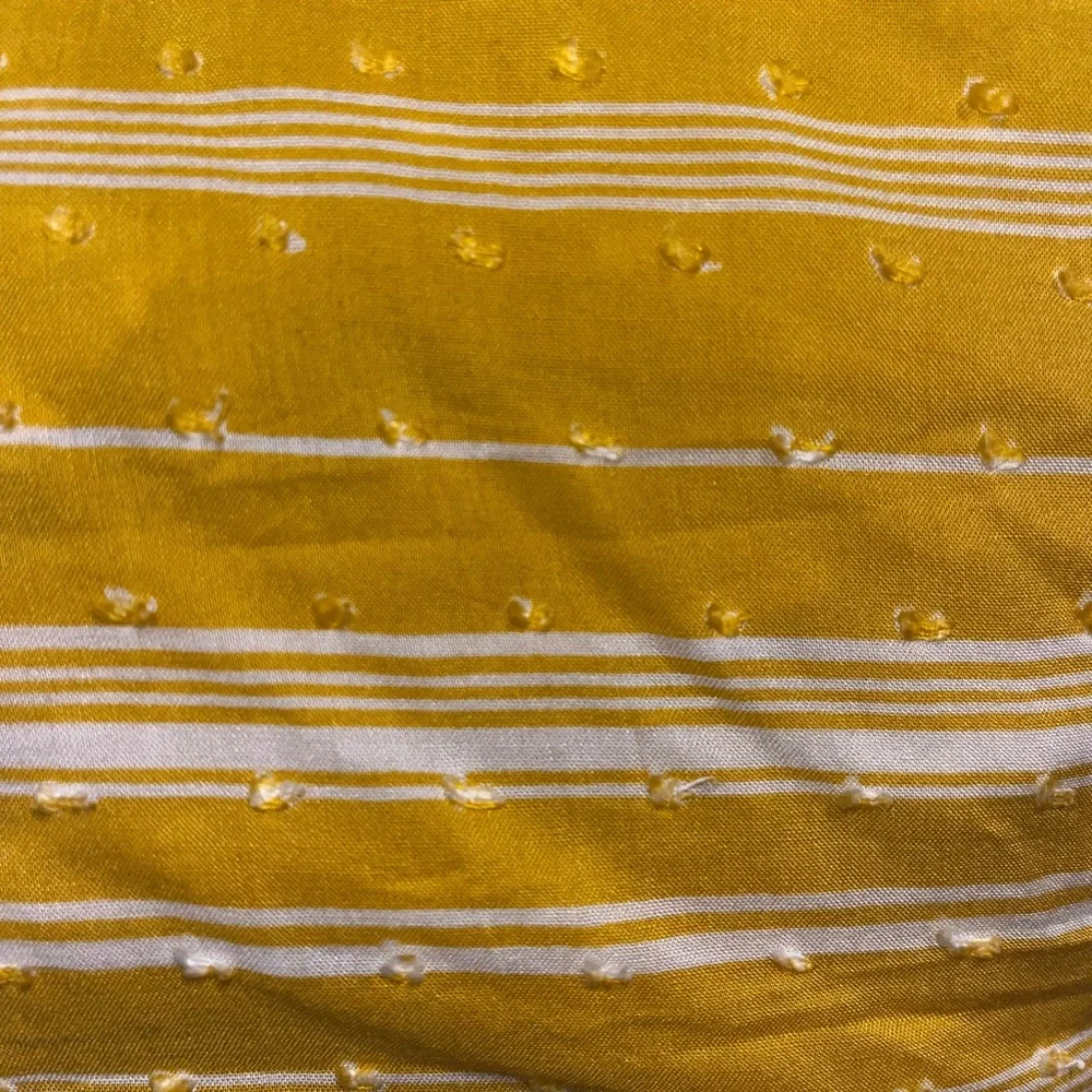 Yellow top - Picture 4 of 5